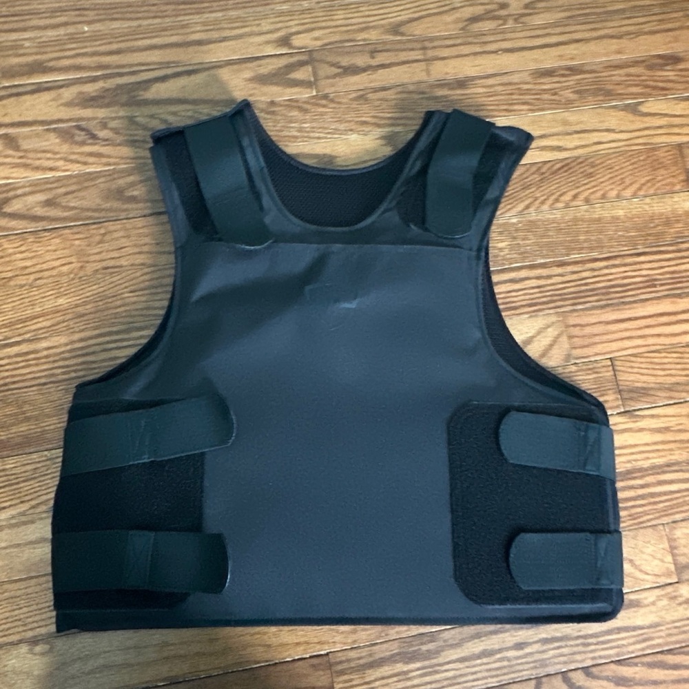 Safe Life Defense vest Level IIIA
Large (2020)